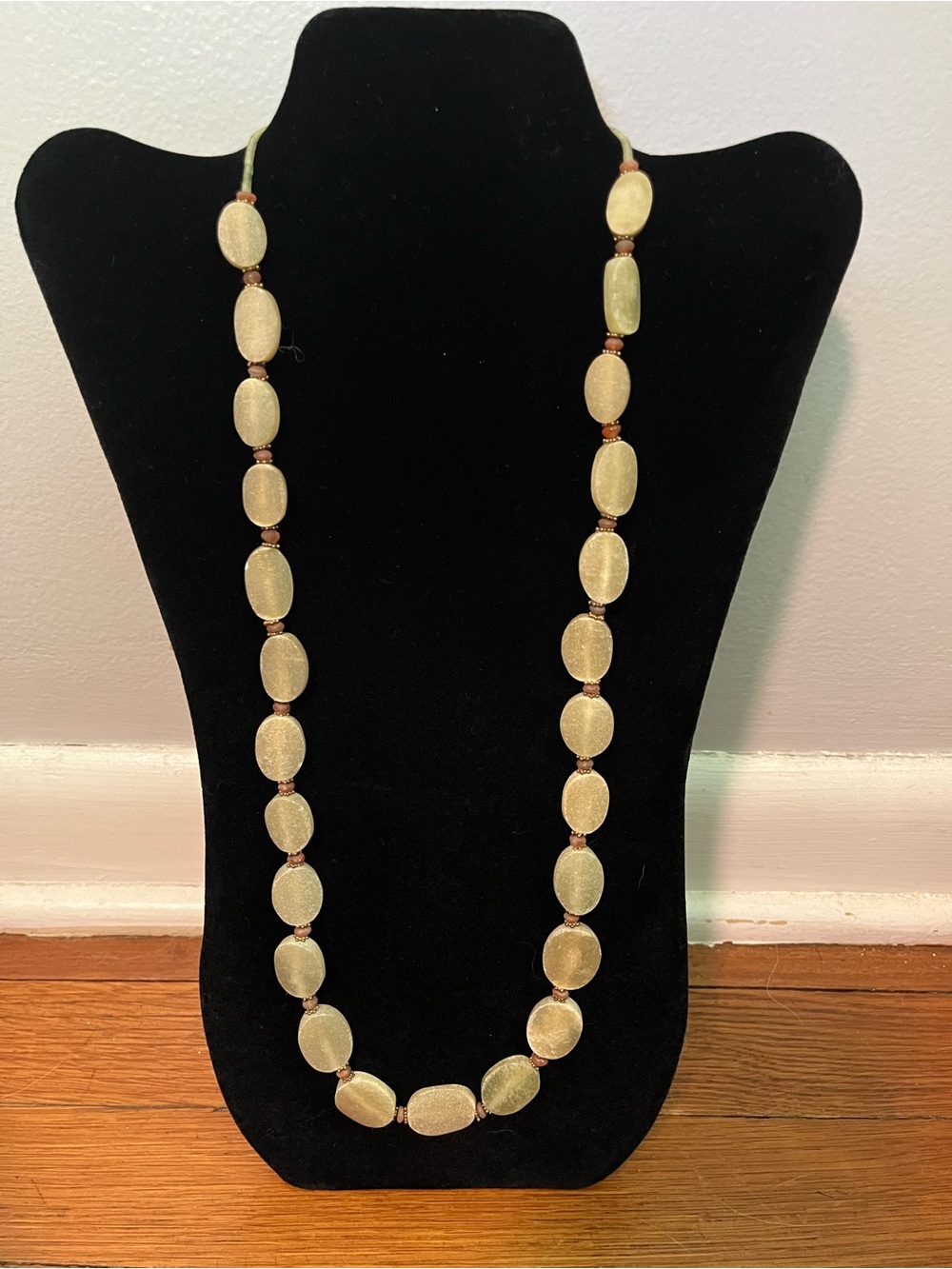 Vintage Gold-Tone Oval Bead Necklace for Women